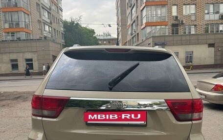 Jeep Grand Cherokee, 2011 год, 1 980 000 рублей, 3 фотография
