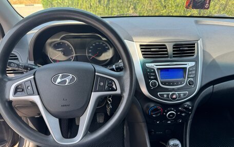 Hyundai Solaris II рестайлинг, 2013 год, 720 000 рублей, 6 фотография