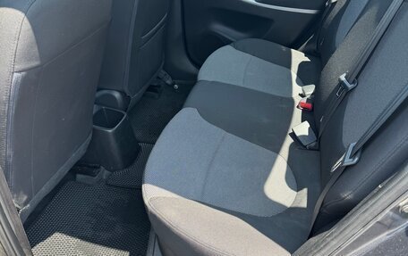 Hyundai Solaris II рестайлинг, 2013 год, 720 000 рублей, 9 фотография