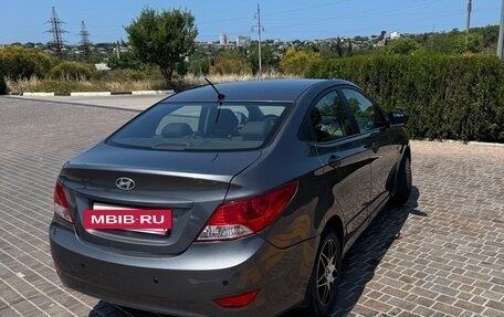 Hyundai Solaris II рестайлинг, 2013 год, 720 000 рублей, 4 фотография