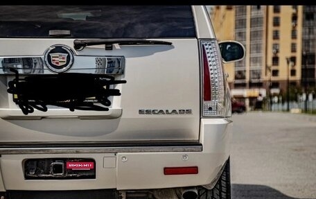 Cadillac Escalade III, 2013 год, 2 420 000 рублей, 3 фотография