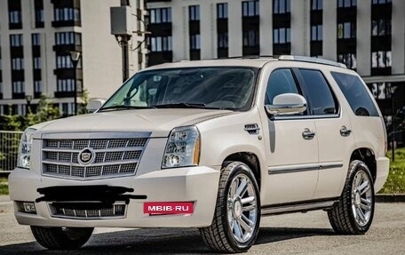 Cadillac Escalade III, 2013 год, 2 420 000 рублей, 7 фотография