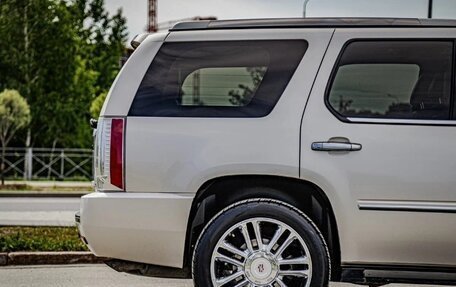 Cadillac Escalade III, 2013 год, 2 420 000 рублей, 27 фотография