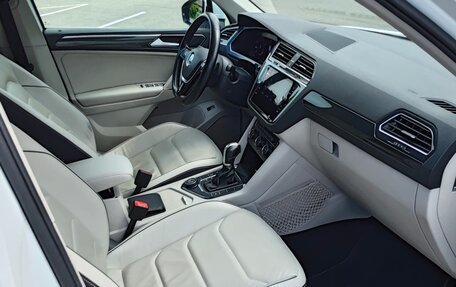 Volkswagen Tiguan II, 2017 год, 2 900 000 рублей, 10 фотография