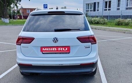 Volkswagen Tiguan II, 2017 год, 2 900 000 рублей, 6 фотография