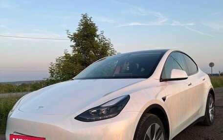 Tesla Model Y I, 2021 год, 5 000 000 рублей, 4 фотография