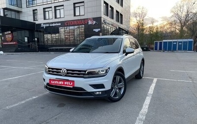 Volkswagen Tiguan II, 2018 год, 2 050 000 рублей, 1 фотография