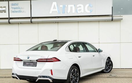 BMW 5 серия, 2024 год, 8 490 000 рублей, 2 фотография