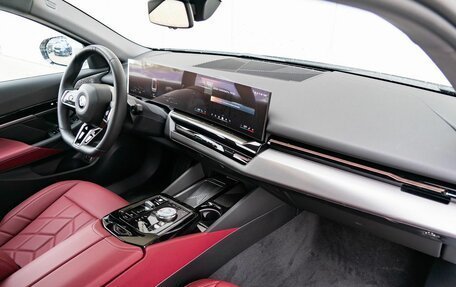BMW 5 серия, 2024 год, 8 490 000 рублей, 13 фотография