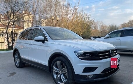 Volkswagen Tiguan II, 2018 год, 2 050 000 рублей, 5 фотография