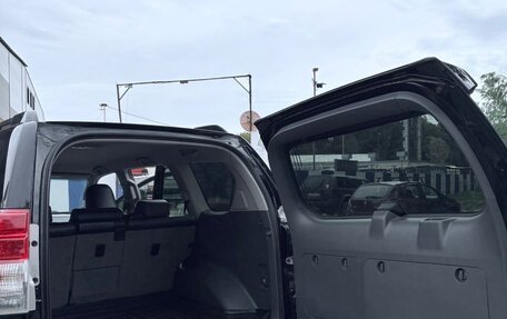 Toyota Land Cruiser Prado 150 рестайлинг 2, 2013 год, 2 700 000 рублей, 8 фотография