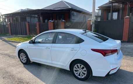 Hyundai Solaris II рестайлинг, 2019 год, 1 780 000 рублей, 2 фотография