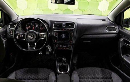 Volkswagen Polo VI (EU Market), 2018 год, 1 300 000 рублей, 15 фотография