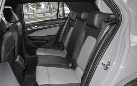 Volkswagen Golf VIII, 2024 год, 3 250 000 рублей, 18 фотография