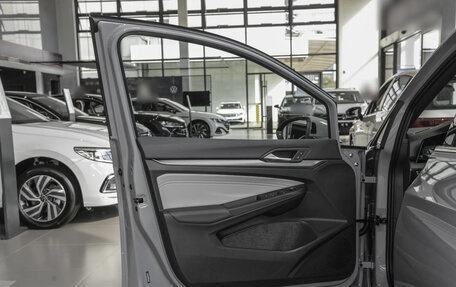 Volkswagen Golf VIII, 2024 год, 3 250 000 рублей, 20 фотография