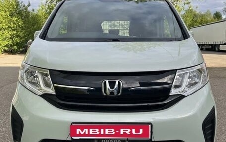 Honda Stepwgn IV, 2017 год, 1 650 000 рублей, 1 фотография