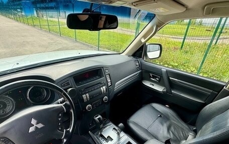 Mitsubishi Pajero IV, 2013 год, 2 550 000 рублей, 13 фотография