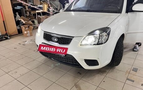 KIA Rio II, 2011 год, 650 000 рублей, 19 фотография