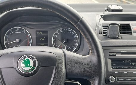 Skoda Octavia, 2011 год, 750 000 рублей, 5 фотография