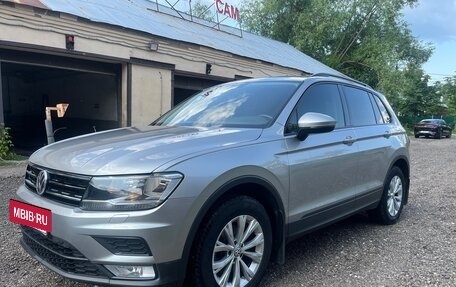 Volkswagen Tiguan II, 2017 год, 2 700 000 рублей, 2 фотография