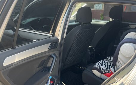 Volkswagen Tiguan II, 2017 год, 2 700 000 рублей, 11 фотография