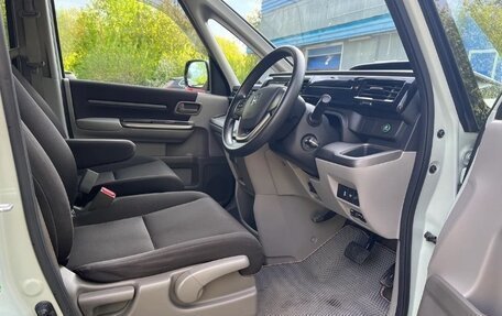 Honda Stepwgn IV, 2017 год, 1 650 000 рублей, 8 фотография