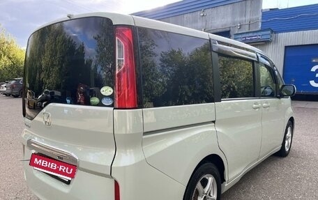 Honda Stepwgn IV, 2017 год, 1 650 000 рублей, 5 фотография