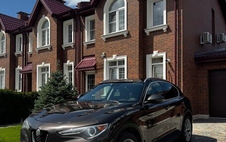 Alfa Romeo Stelvio, 2017 год, 2 250 000 рублей, 1 фотография
