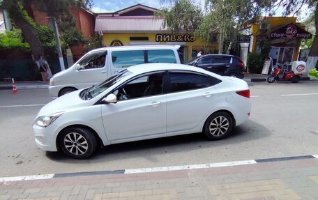 Hyundai Solaris II рестайлинг, 2016 год, 1 000 000 рублей, 1 фотография