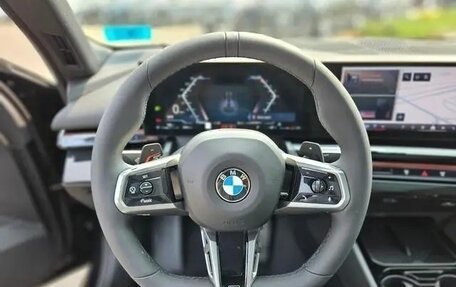 BMW 5 серия, 2025 год, 10 390 000 рублей, 22 фотография