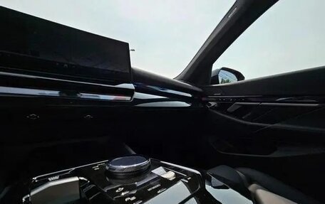 BMW 5 серия, 2025 год, 10 390 000 рублей, 27 фотография