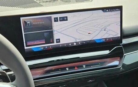 BMW 5 серия, 2025 год, 10 390 000 рублей, 24 фотография