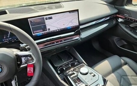 BMW 5 серия, 2025 год, 10 390 000 рублей, 23 фотография