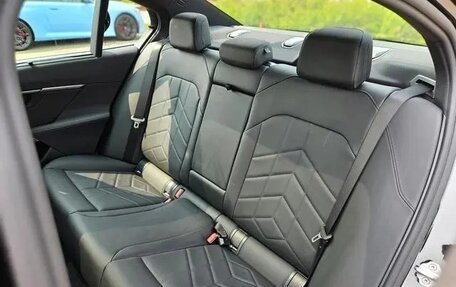 BMW 5 серия, 2025 год, 10 390 000 рублей, 33 фотография