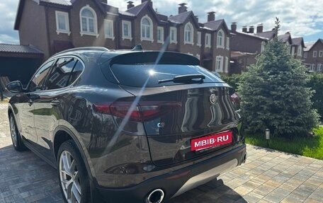 Alfa Romeo Stelvio, 2017 год, 2 250 000 рублей, 4 фотография