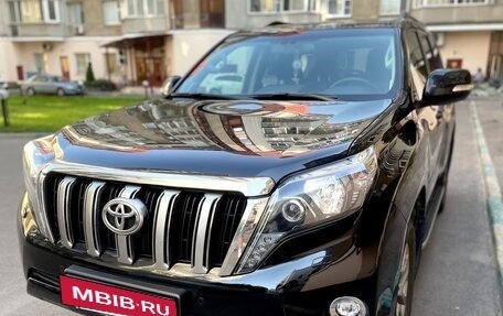 Toyota Land Cruiser Prado 150 рестайлинг 2, 2017 год, 4 800 000 рублей, 2 фотография