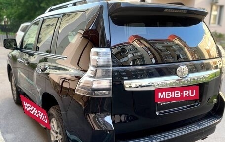 Toyota Land Cruiser Prado 150 рестайлинг 2, 2017 год, 4 800 000 рублей, 6 фотография
