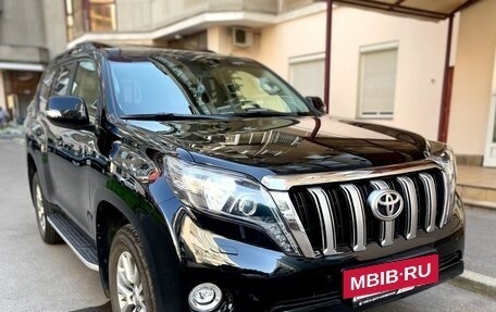 Toyota Land Cruiser Prado 150 рестайлинг 2, 2017 год, 4 800 000 рублей, 3 фотография