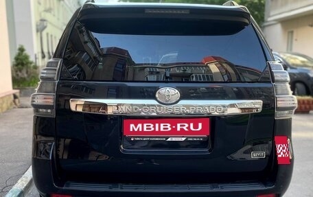 Toyota Land Cruiser Prado 150 рестайлинг 2, 2017 год, 4 800 000 рублей, 4 фотография