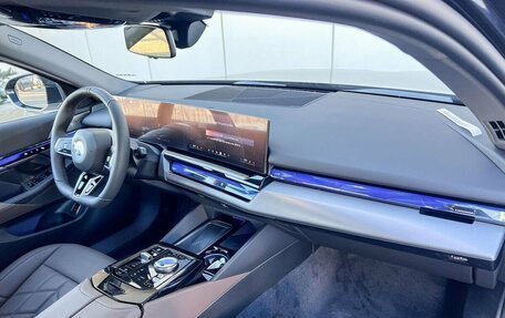 BMW 5 серия, 2024 год, 8 490 000 рублей, 13 фотография