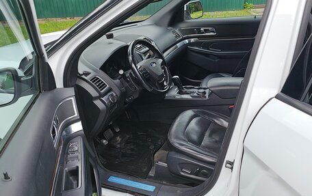 Ford Explorer VI, 2017 год, 2 465 000 рублей, 6 фотография