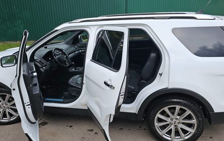 Ford Explorer VI, 2017 год, 2 465 000 рублей, 5 фотография