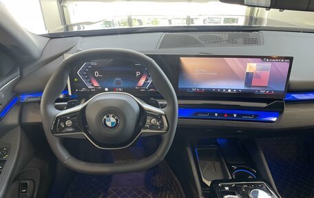 BMW 5 серия, 2024 год, 7 779 000 рублей, 15 фотография