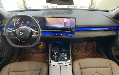 BMW 5 серия, 2024 год, 7 779 000 рублей, 14 фотография
