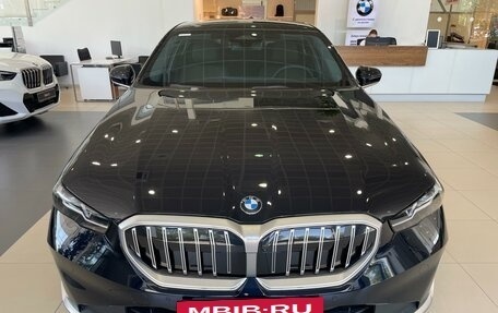 BMW 5 серия, 2024 год, 7 779 000 рублей, 4 фотография