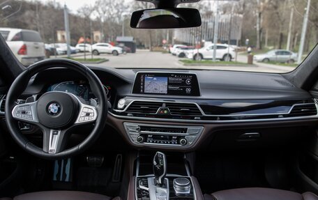 BMW 7 серия, 2021 год, 10 000 000 рублей, 34 фотография