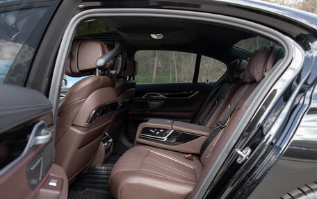 BMW 7 серия, 2021 год, 10 000 000 рублей, 30 фотография