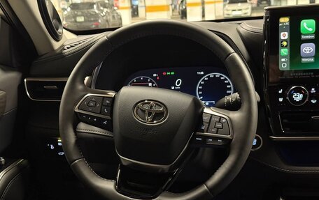 Toyota Highlander, 2025 год, 5 200 000 рублей, 21 фотография