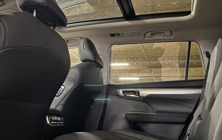 Toyota Highlander, 2025 год, 5 200 000 рублей, 28 фотография