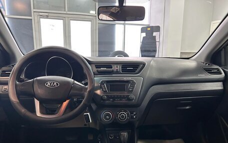 KIA Rio III рестайлинг, 2013 год, 680 000 рублей, 10 фотография